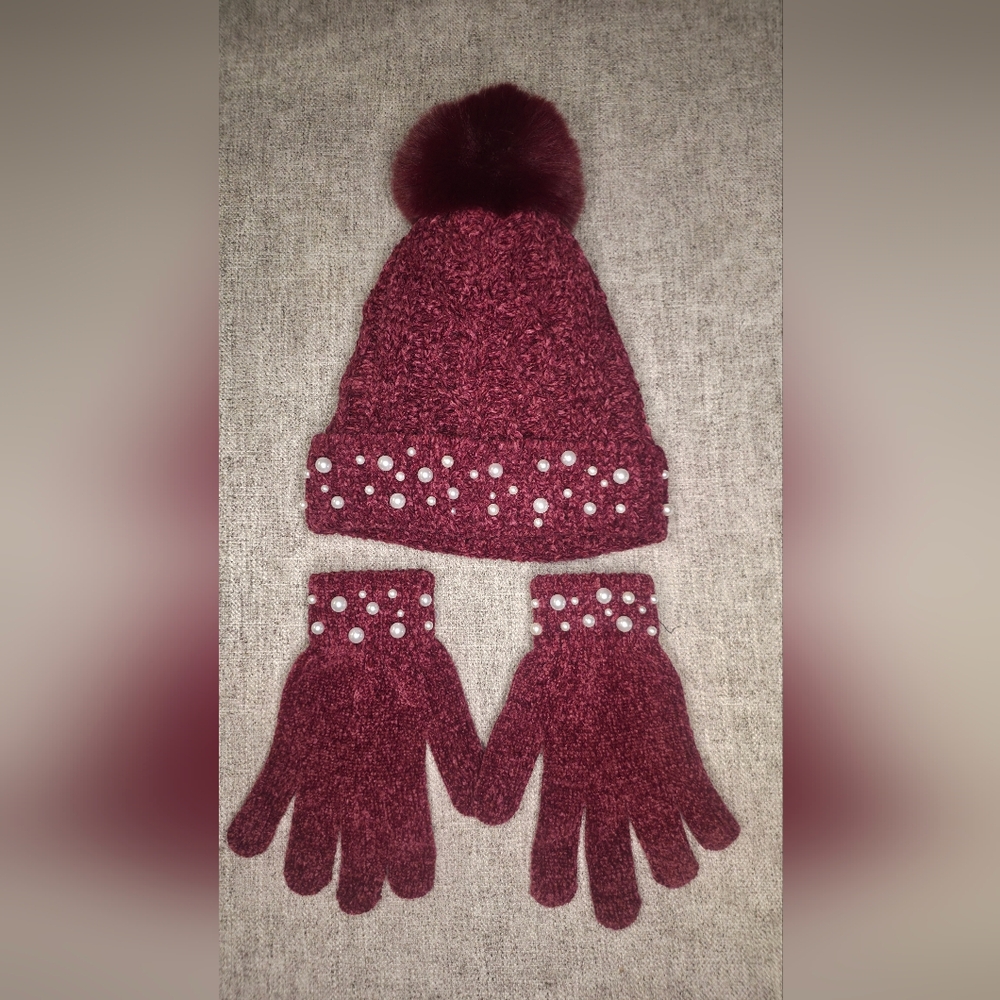 Tahari Burgundy Knit Beanie and Gloves Set with Pearls